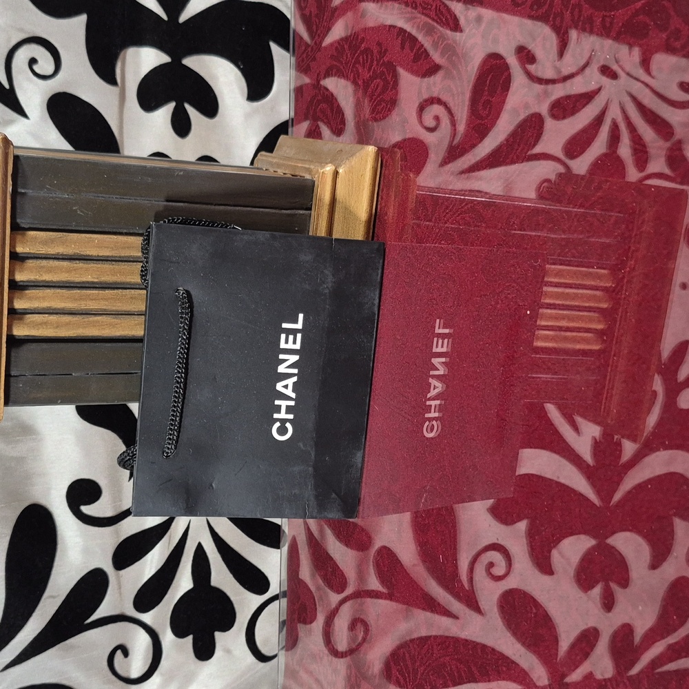 CHANEL Gift Bag